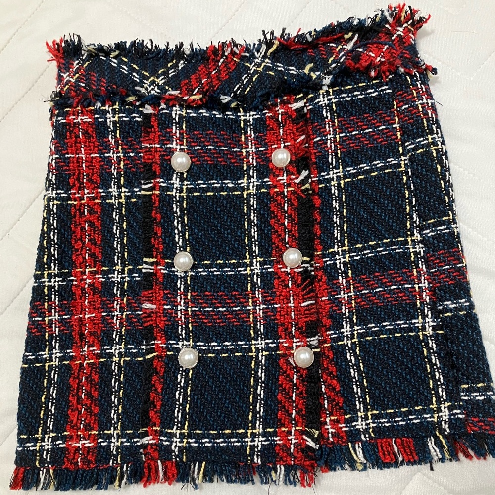 Navy and red plaid tweed skirt
